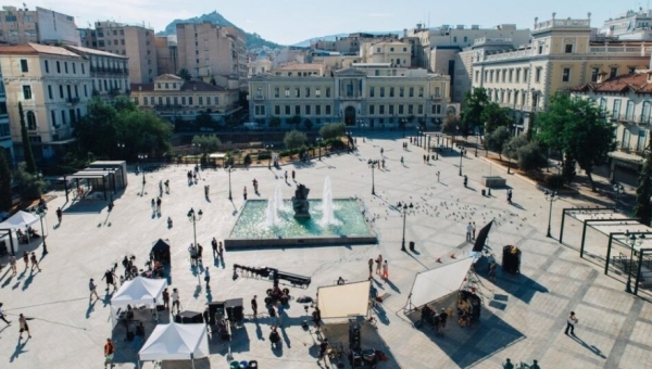 «Greek Salad»: Η Αθήνα μετατρέπεται σε ένα τεράστιο τηλεοπτικό σκηνικό